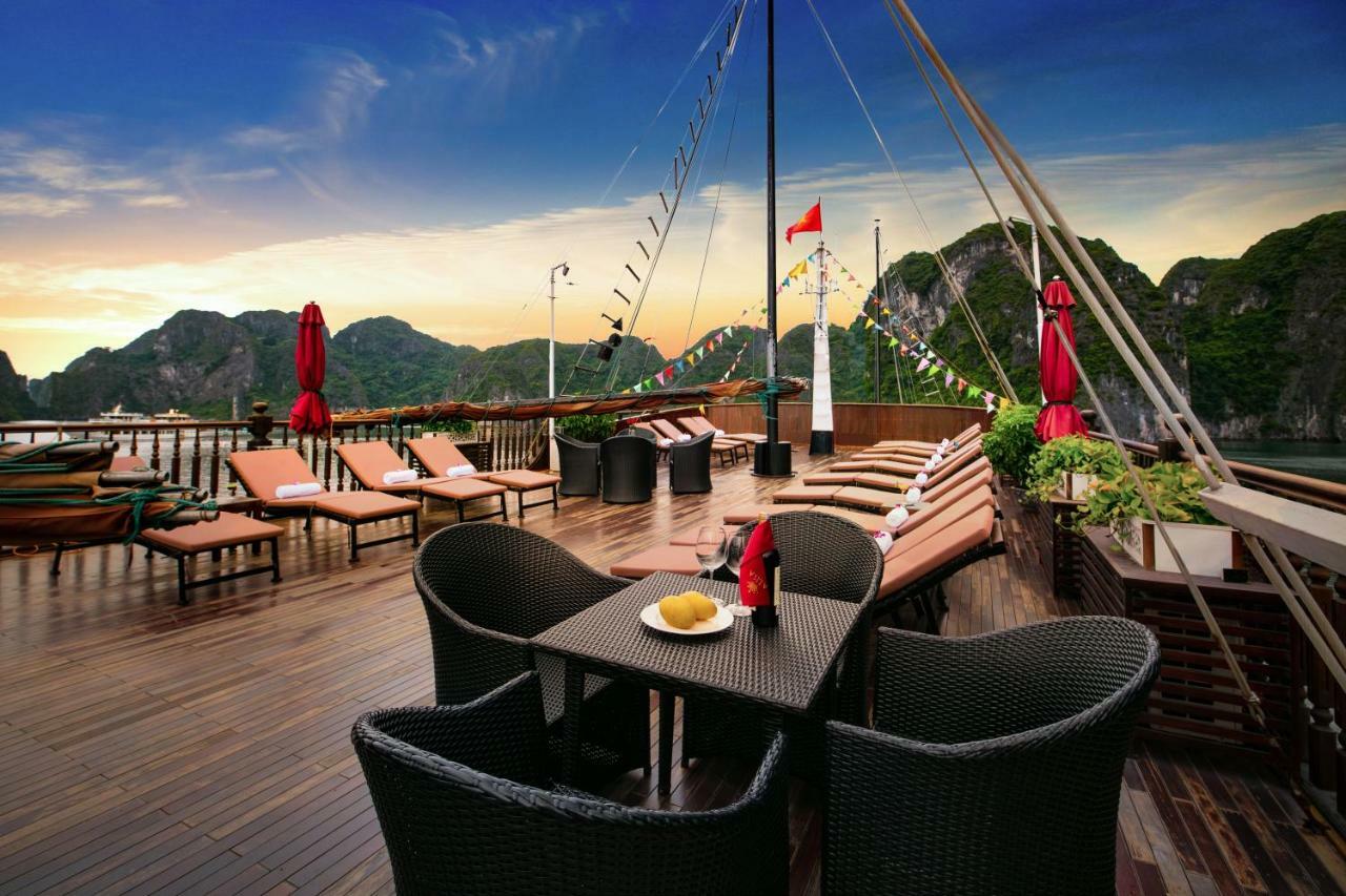 Alisa Premier Cruise Hotell Ha Long Exteriör bild