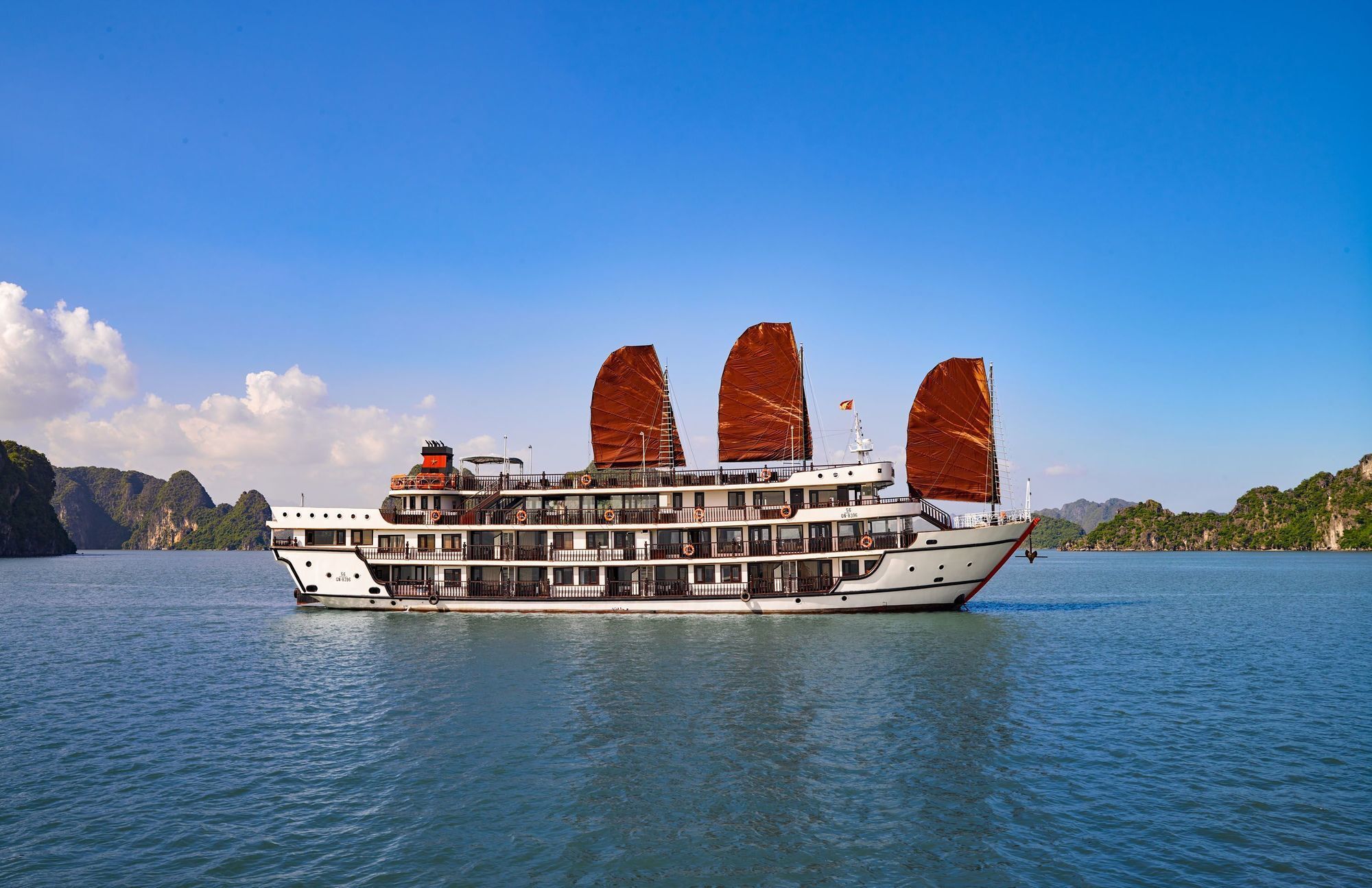 Alisa Premier Cruise Hotell Ha Long Exteriör bild